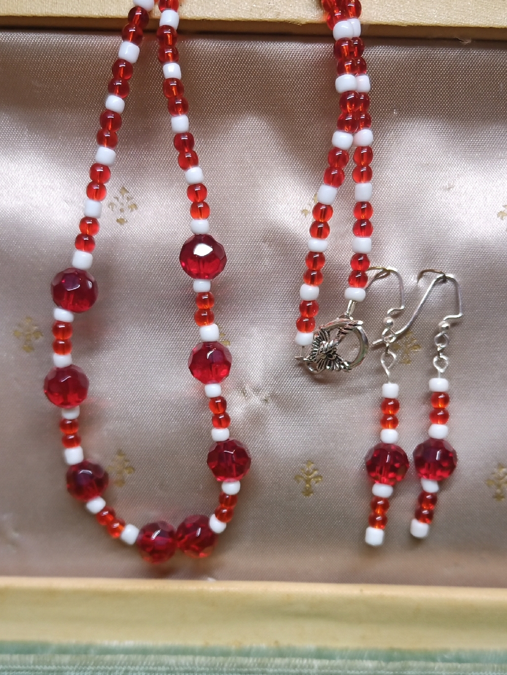 Red Glass Beaded Necklace and Earring Set - Unbranded